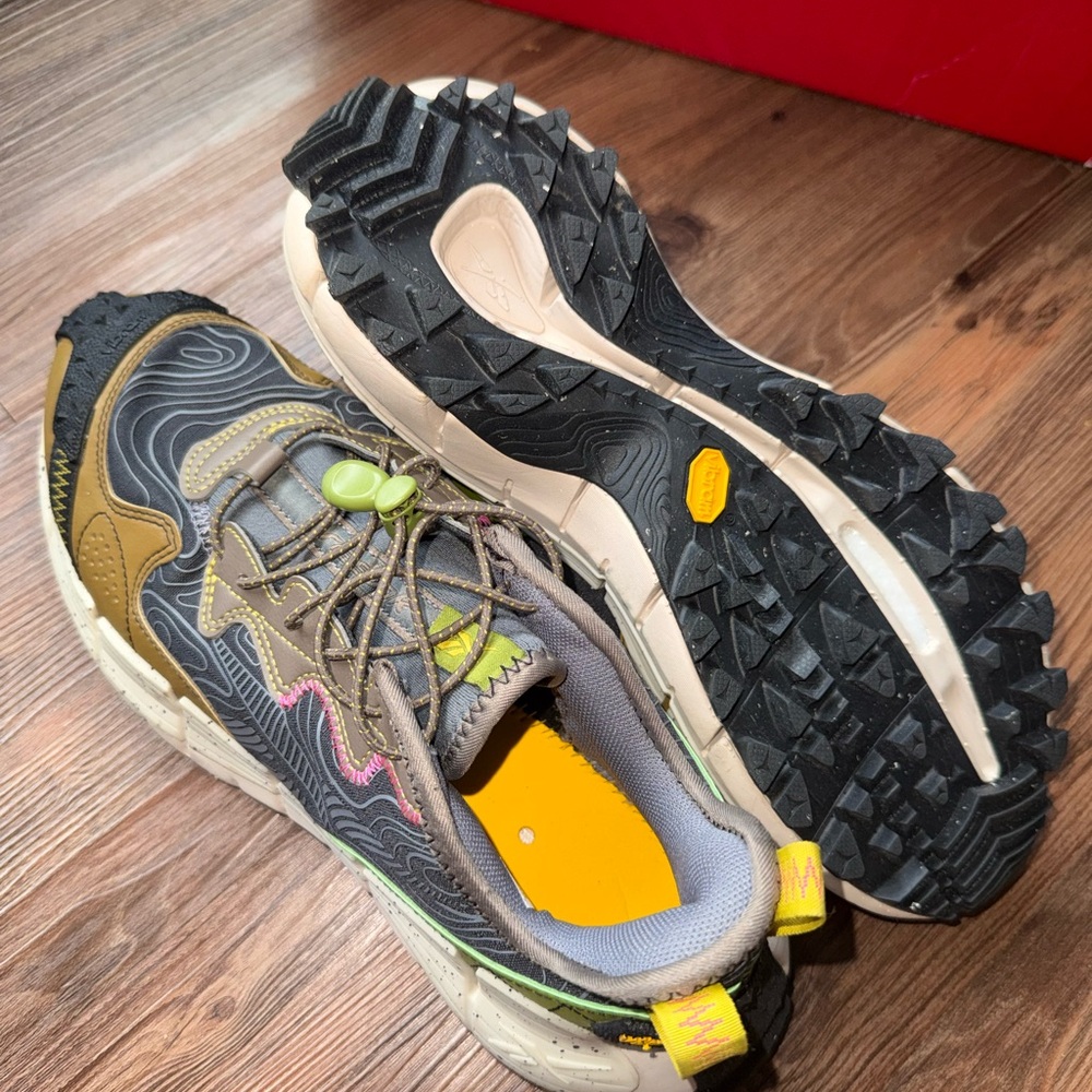 Reebok Sneakers - Picture 4 of 12